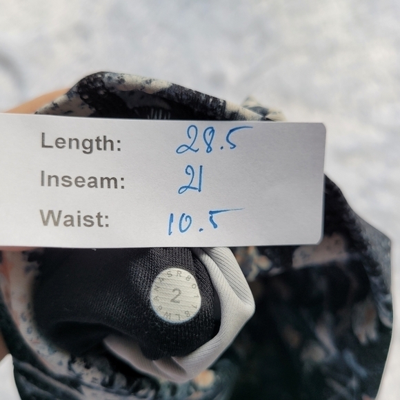 LULULEMON Wunder Under Crop (Hi-Rise) 21" - Picture 8 of 9